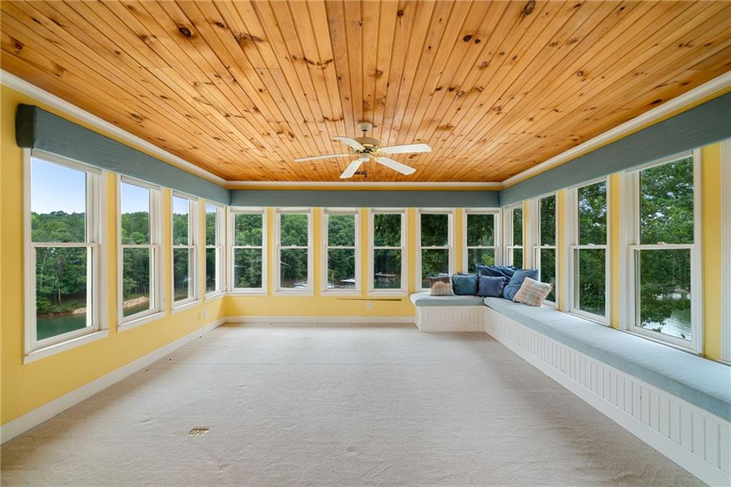 105 STONECLIFF COVE Drive