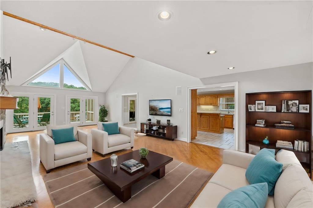 105 STONECLIFF COVE Drive