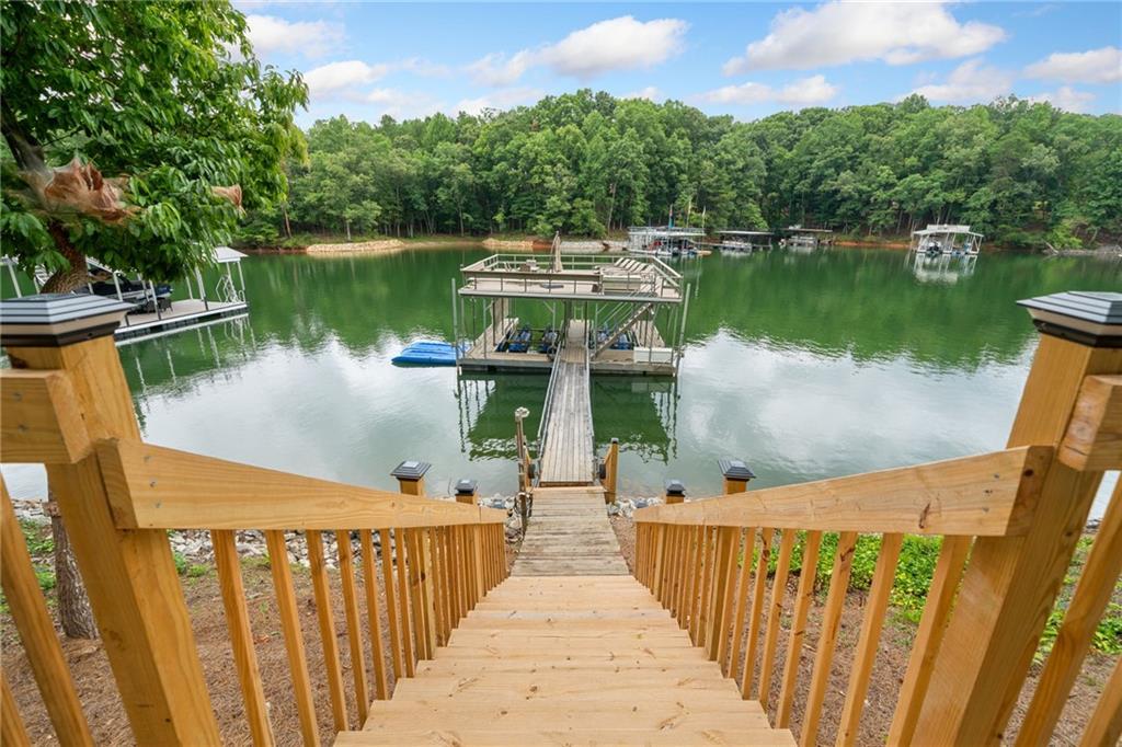 105 STONECLIFF COVE Drive