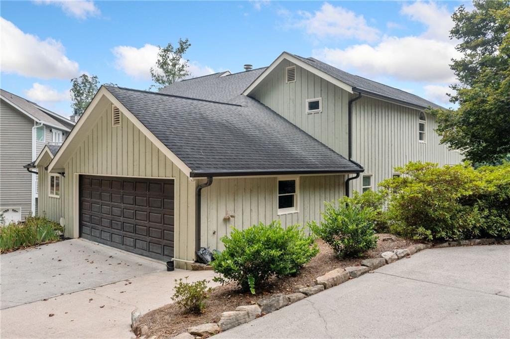 105 STONECLIFF COVE Drive