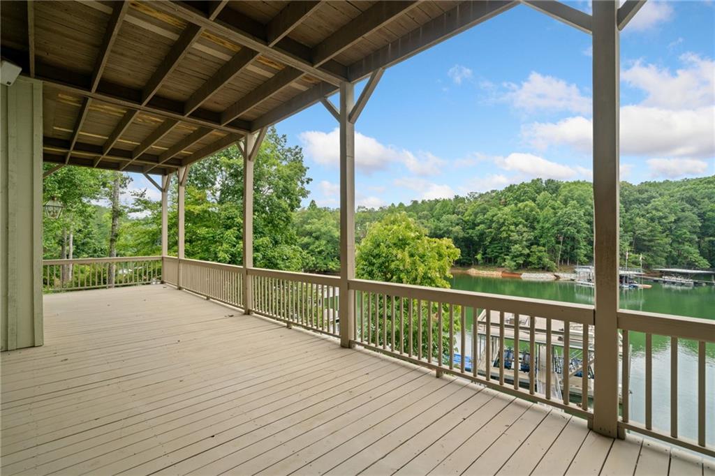 105 STONECLIFF COVE Drive