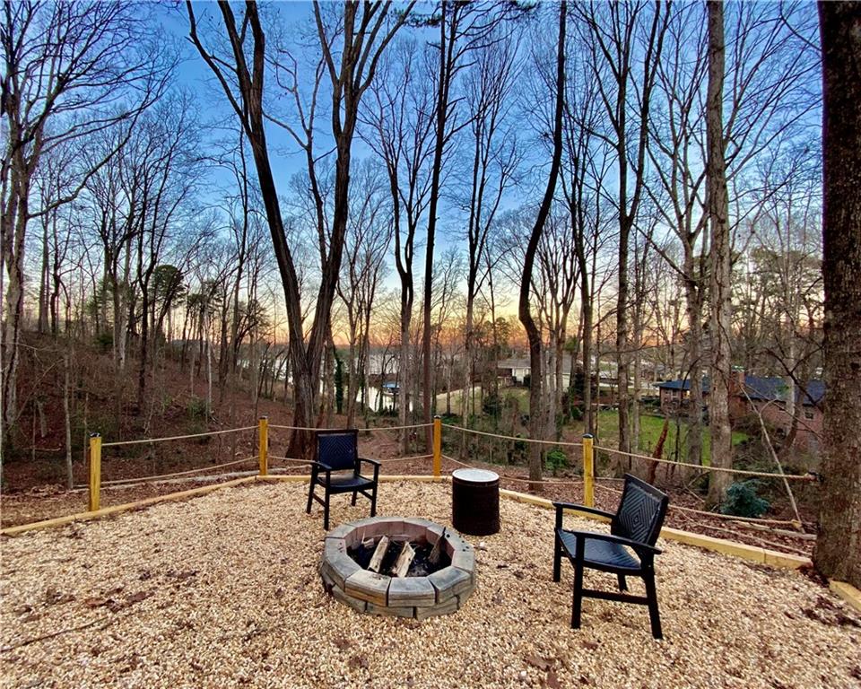 2004 Riverwood Drive