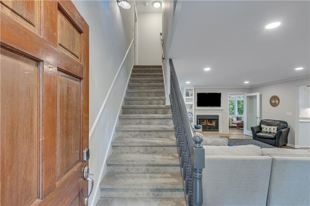 2004 Riverwood Drive