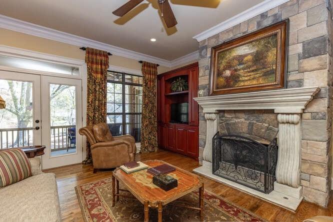 312 Vinings Walk