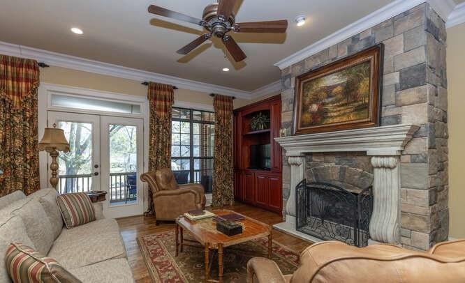 312 Vinings Walk