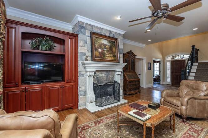 312 Vinings Walk