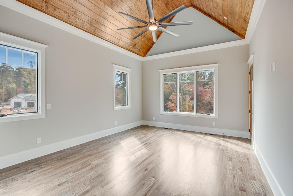 7435 Crestline Drive