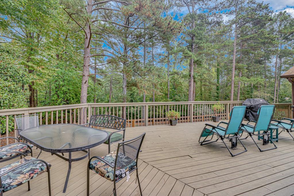 6644 Crestwood Peninsula