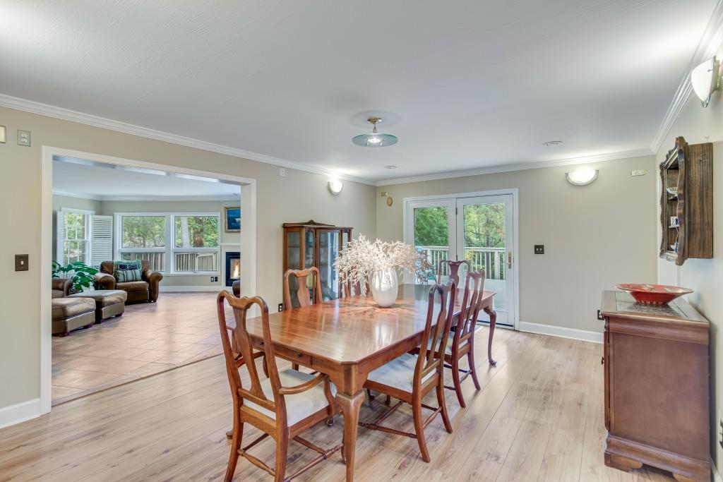 6644 Crestwood Peninsula