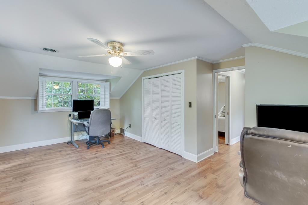 6644 Crestwood Peninsula