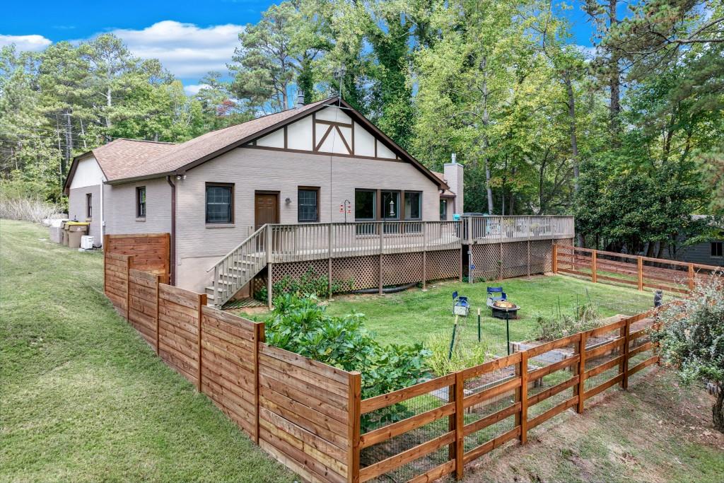 6644 Crestwood Peninsula