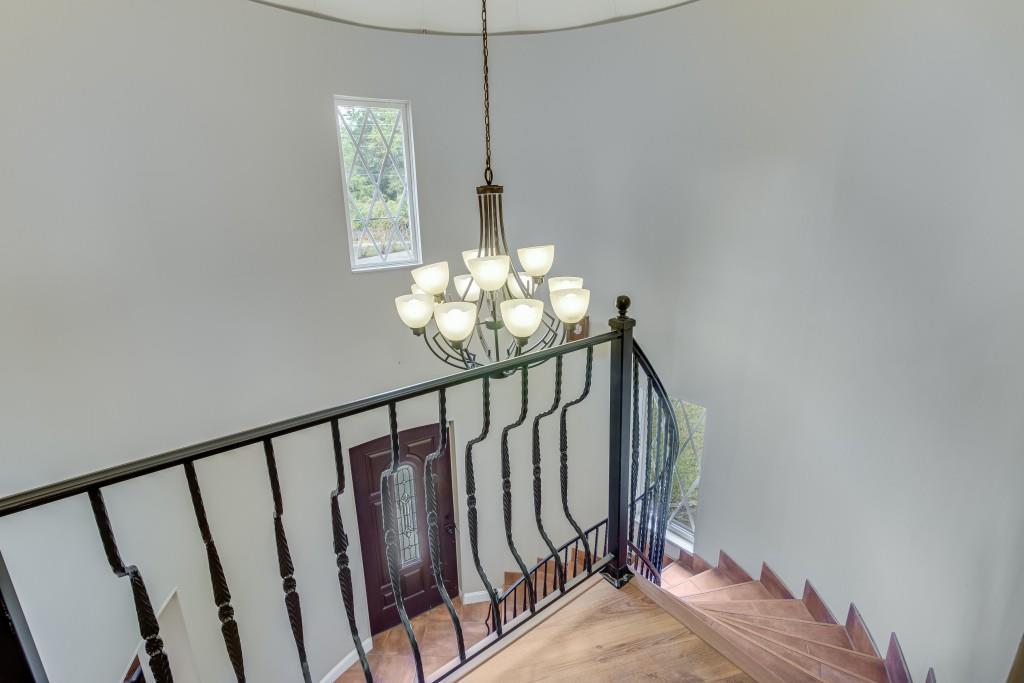 6644 Crestwood Peninsula