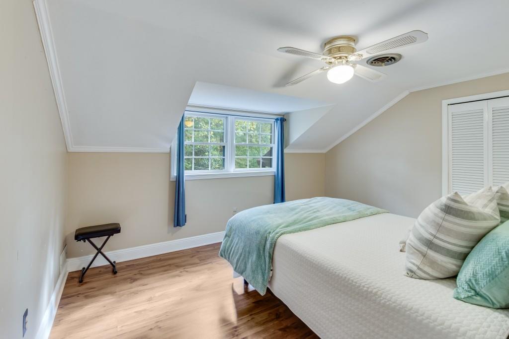 6644 Crestwood Peninsula