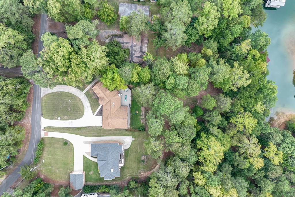 6644 Crestwood Peninsula
