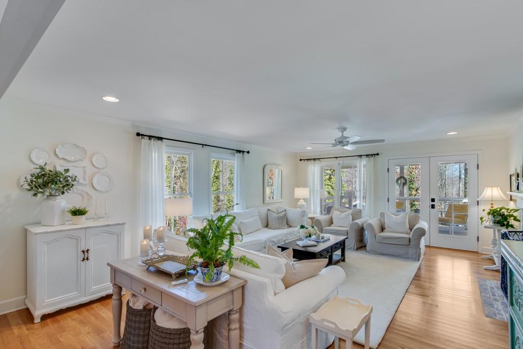 4645 Enota Court