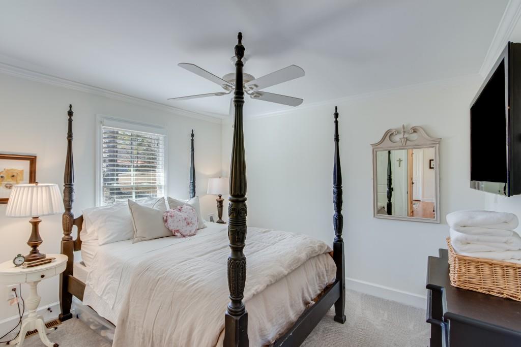 4645 Enota Court