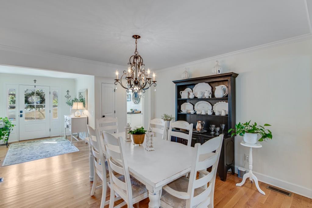 4645 Enota Court