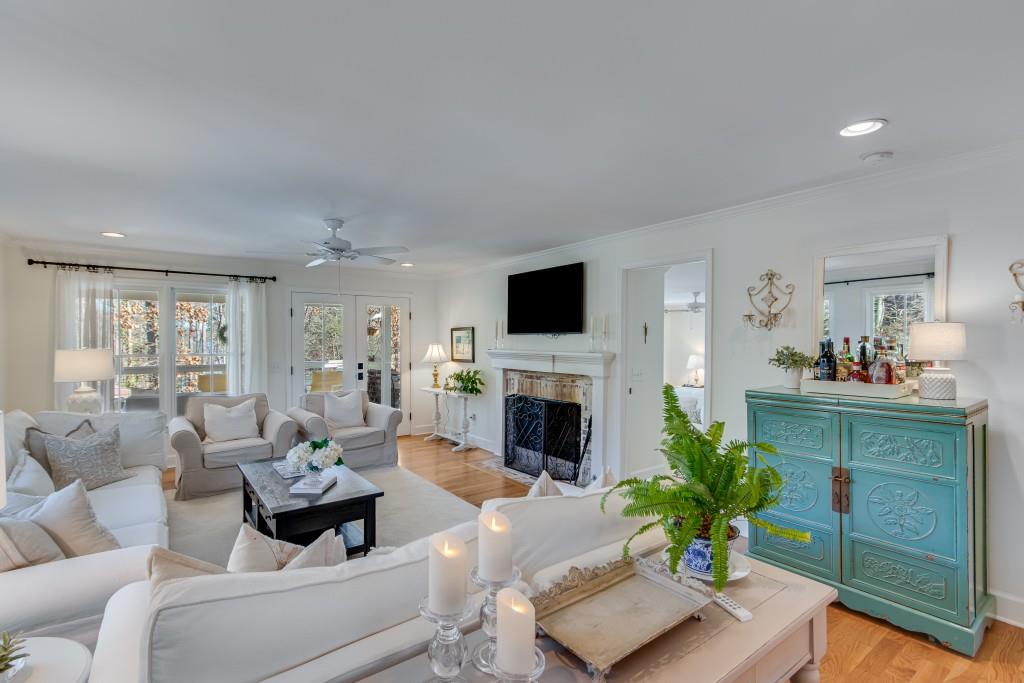 4645 Enota Court