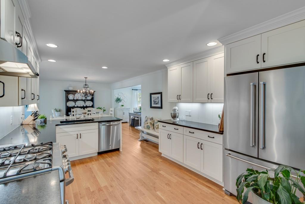 4645 Enota Court