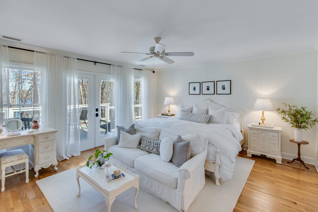 4645 Enota Court