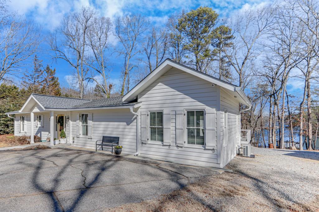 4645 Enota Court