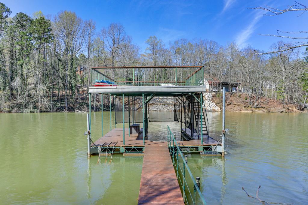 5040 Blackberry Lane