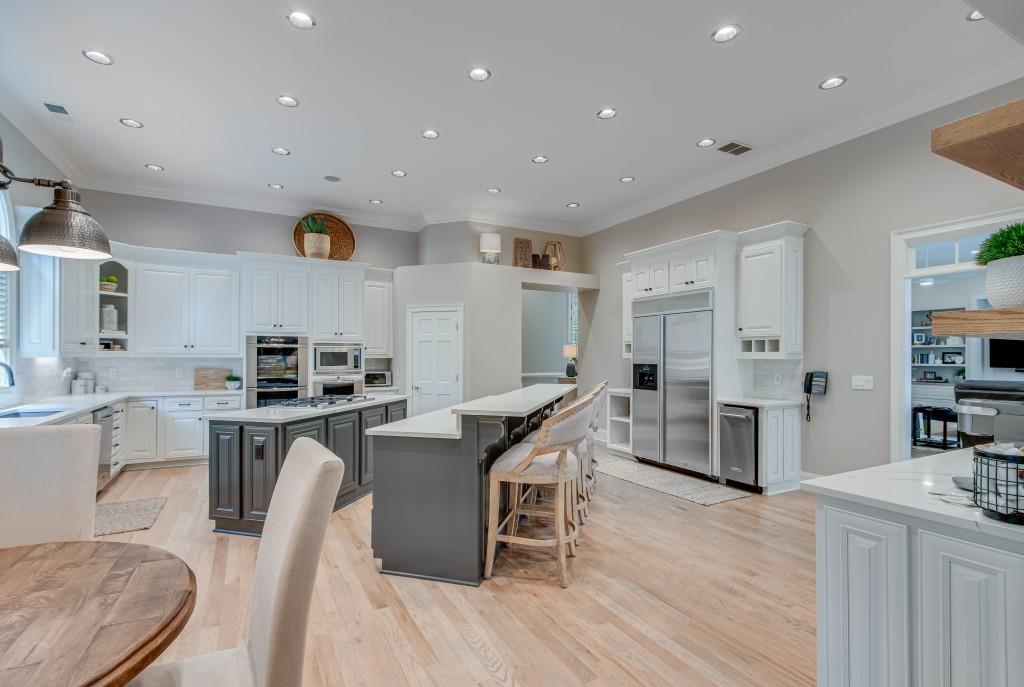 5040 Blackberry Lane