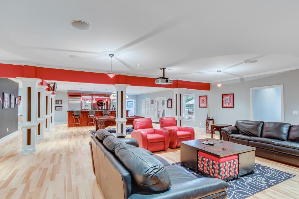 5040 Blackberry Lane