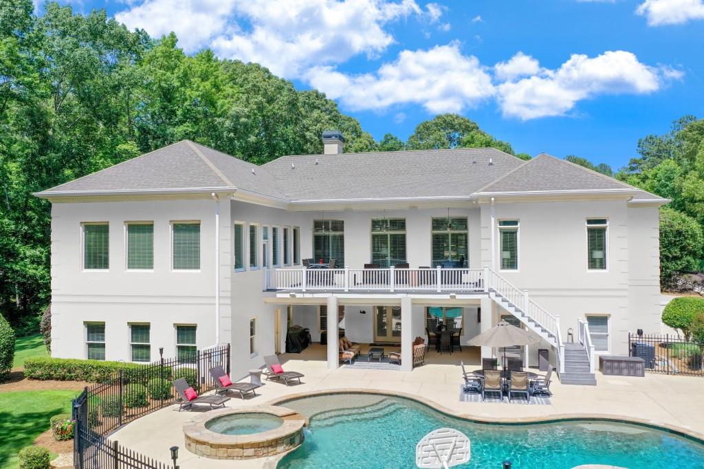 5040 Blackberry Lane