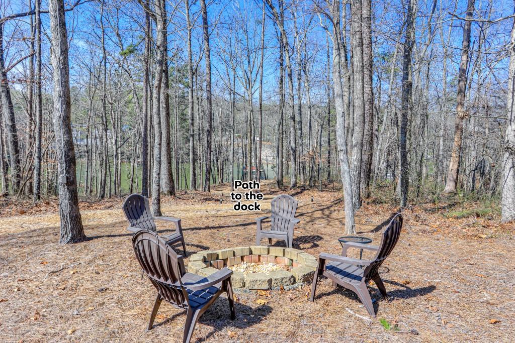 5040 Blackberry Lane