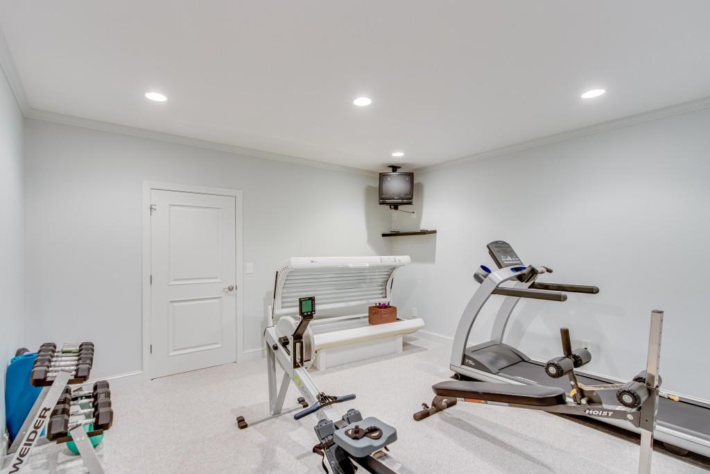 5040 Blackberry Lane