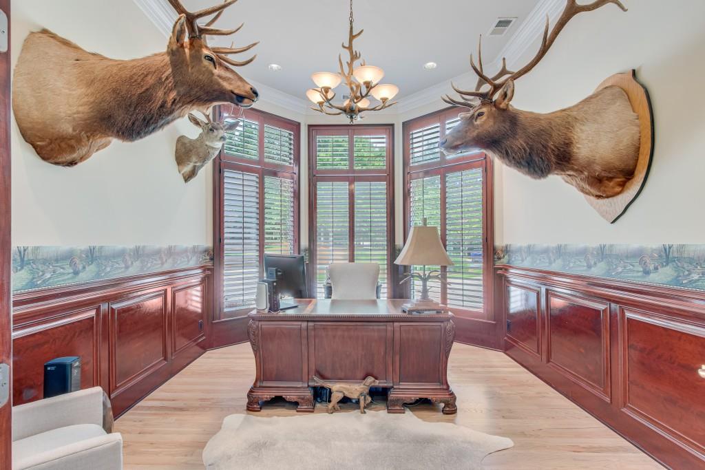 5040 Blackberry Lane