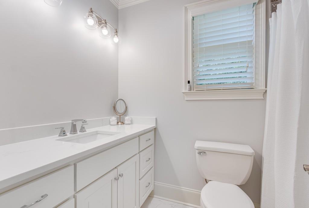 5040 Blackberry Lane