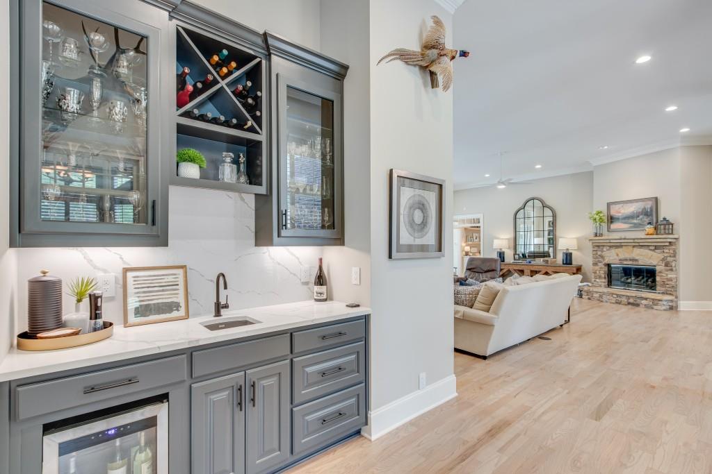 5040 Blackberry Lane