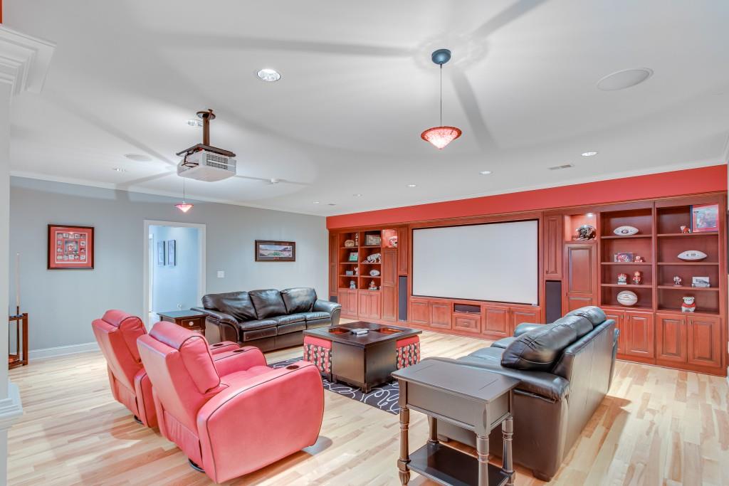 5040 Blackberry Lane