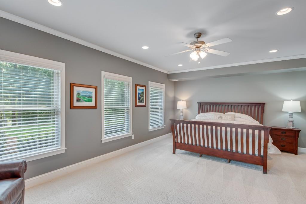 5040 Blackberry Lane