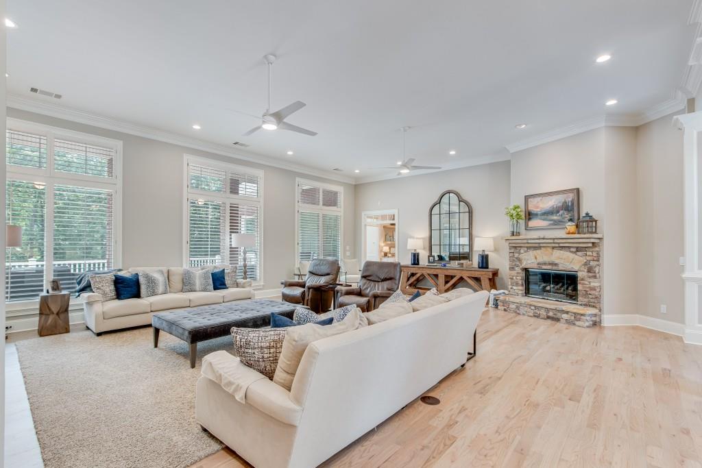 5040 Blackberry Lane