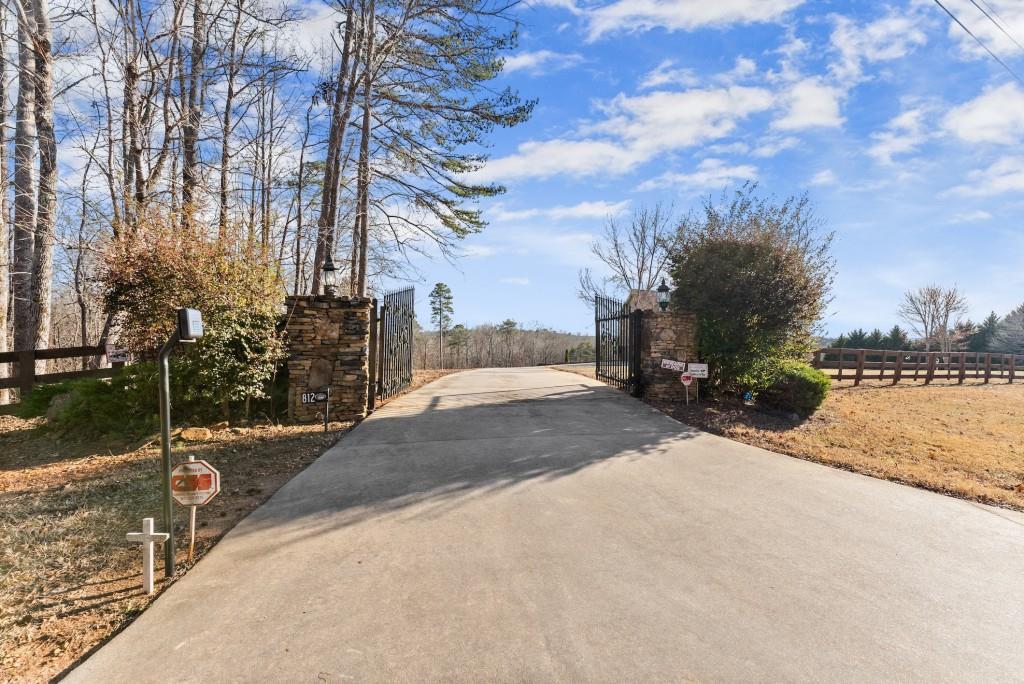 812 Riverdale Road