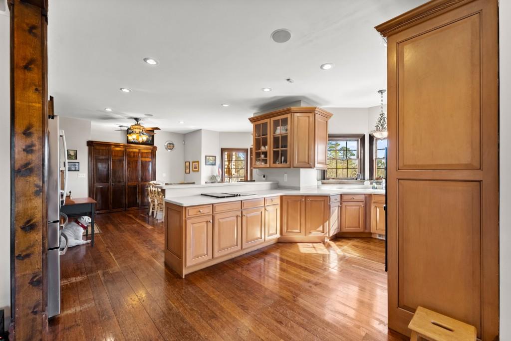 812 Riverdale Road
