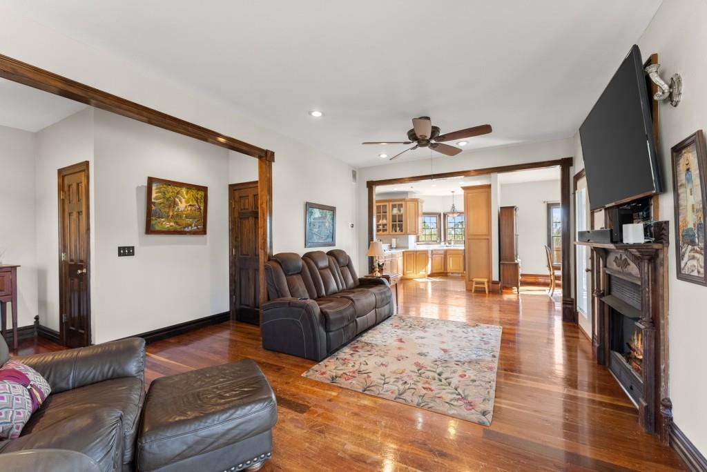 812 Riverdale Road
