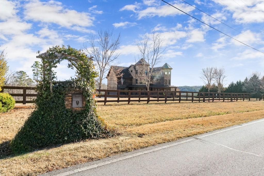 812 Riverdale Road