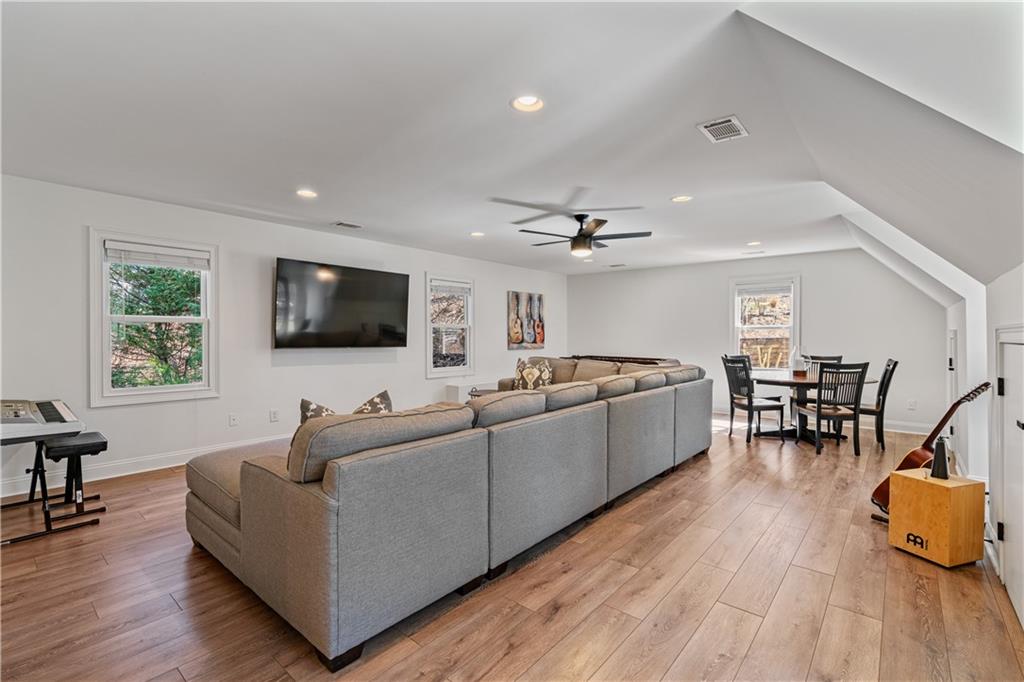 5376 Breezeway Place