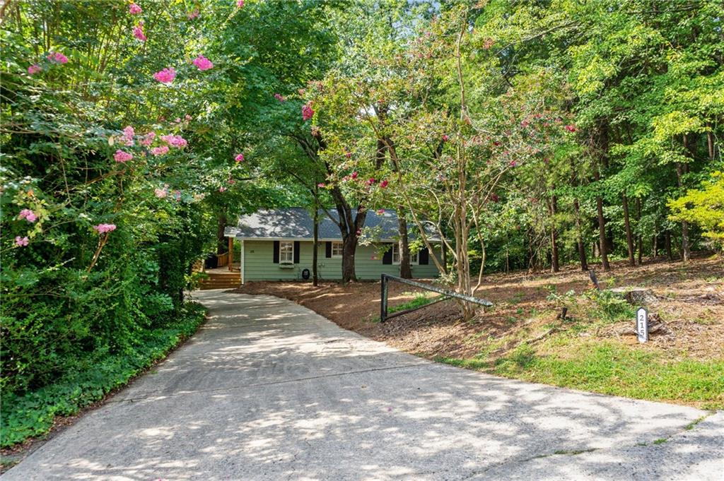 215 Toto Creek Drive E