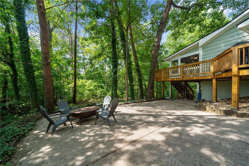 215 Toto Creek Drive E