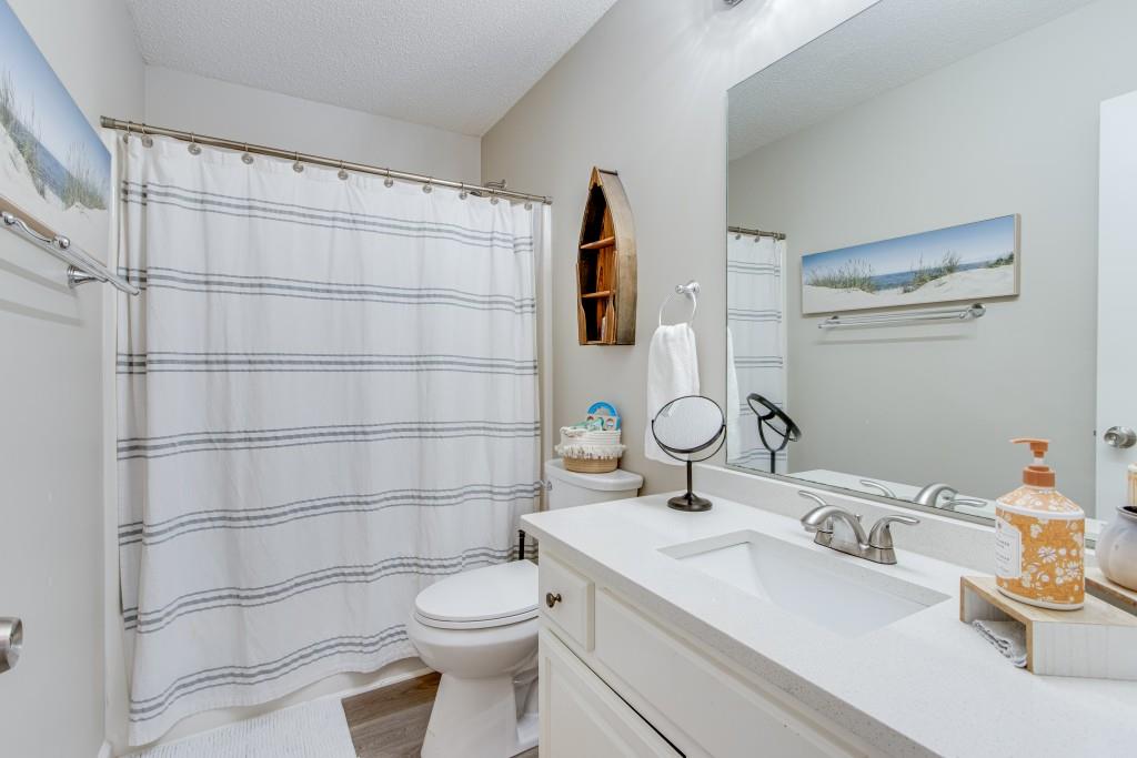 6755 Thunder Trail