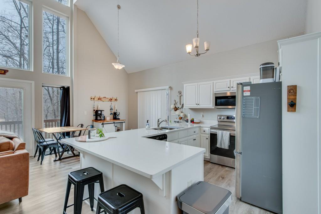 6755 Thunder Trail