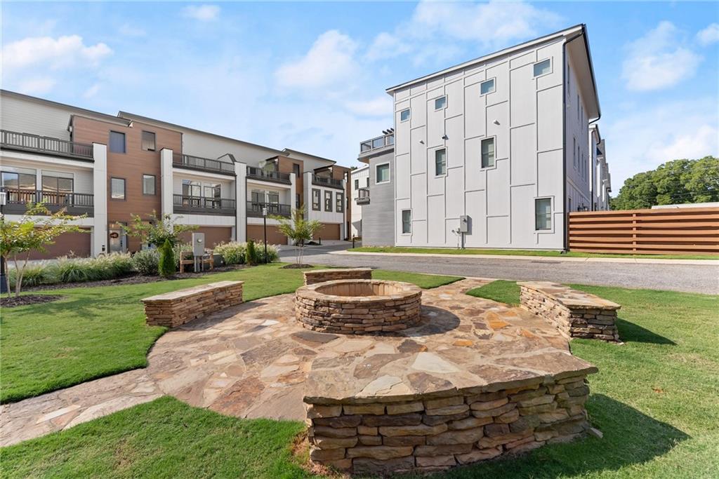 326 Clarendon Court