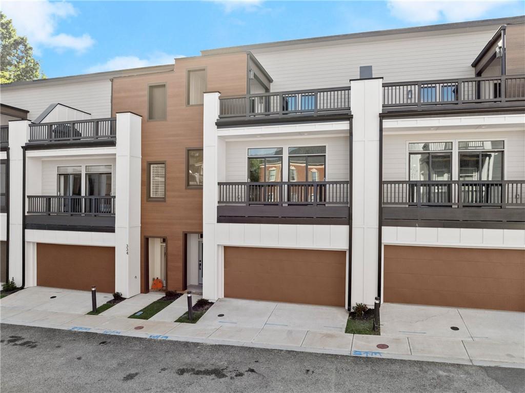 326 Clarendon Court