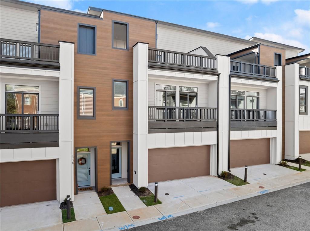 326 Clarendon Court