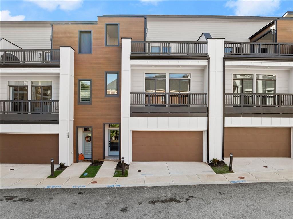 326 Clarendon Court
